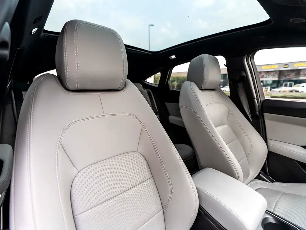 0% DOWN | RAMADAN ALL-INCLUSIVE | FREE INSURANCE + REG | E-PACE R-DYNAMIC | WARRANTY+SERVICE | GCC - Image 11