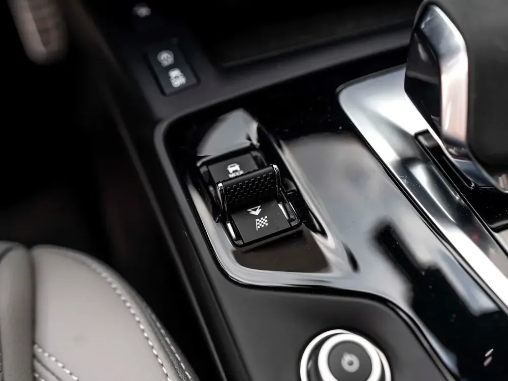 0% DOWN | RAMADAN ALL-INCLUSIVE | FREE INSURANCE + REG | E-PACE R-DYNAMIC | WARRANTY+SERVICE | GCC - Image 15