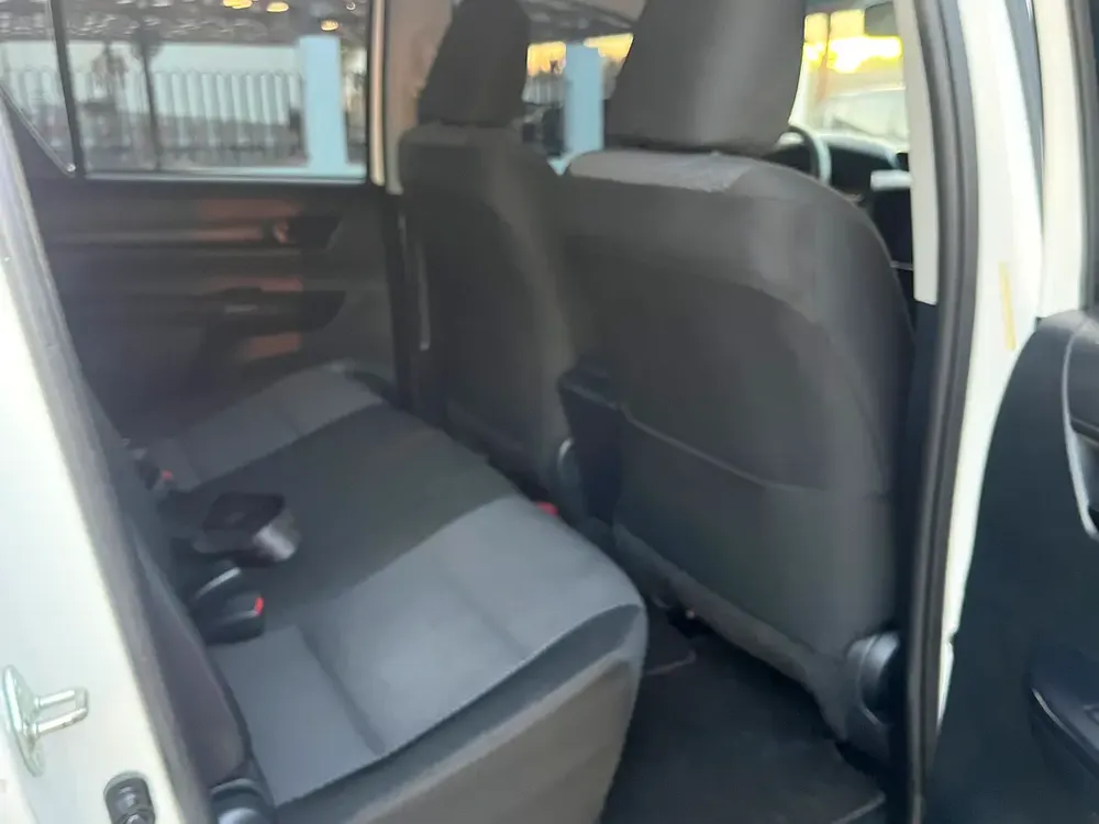2024 Toyota Hilux Double Cab GLX - GCC Specs - Brand New - Image 12