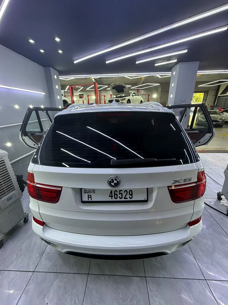 BMW X5 xDrive50i 2011 GCC Specs - V8 Power - Image 16
