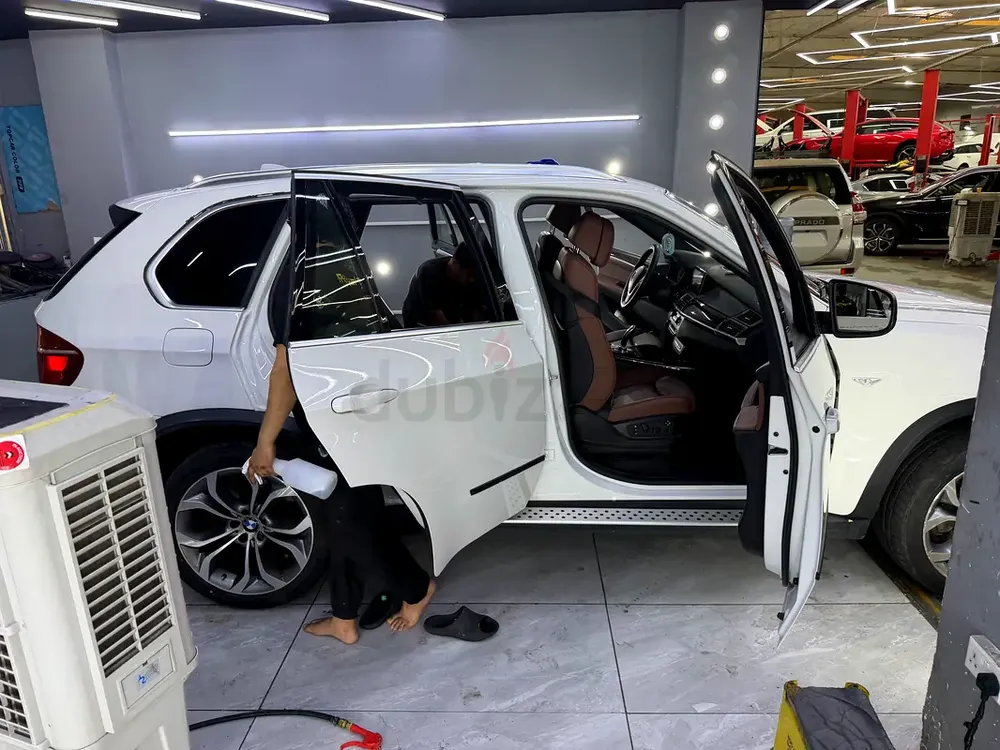 BMW X5 xDrive50i 2011 GCC Specs - V8 Power - Image 17