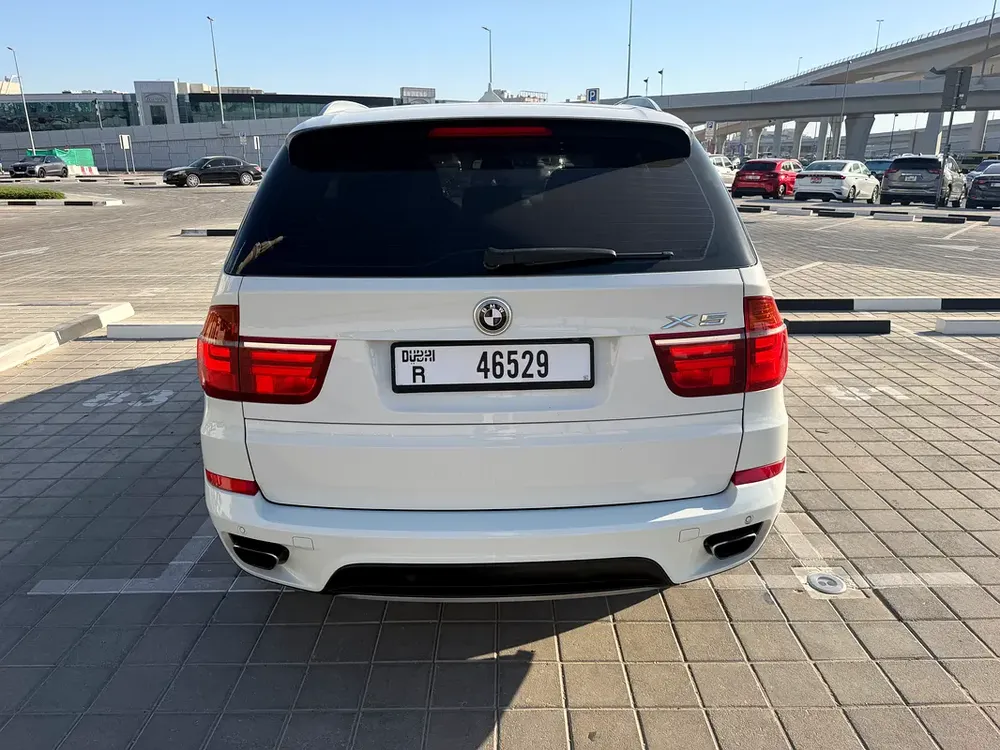 BMW X5 xDrive50i 2011 GCC Specs - V8 Power - Image 6