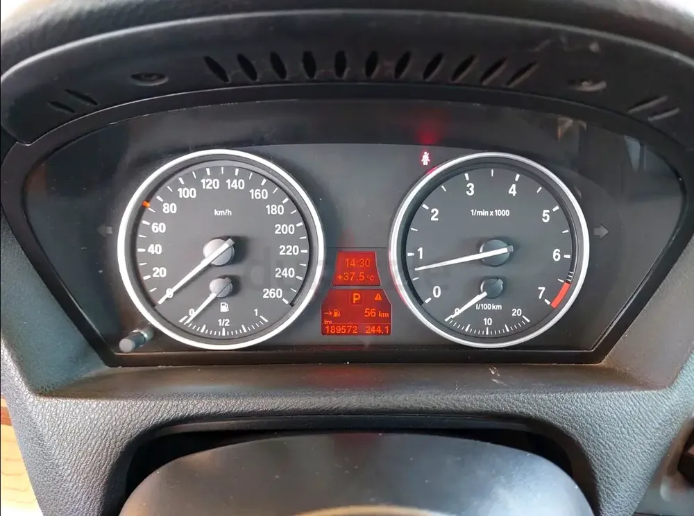 BMW X5 xDrive50i 2011 GCC Specs - V8 Power - Image 9