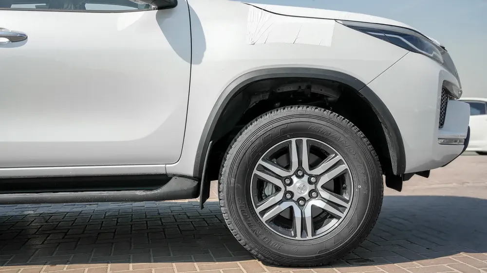 2026 Toyota Fortuner GX 2.7L AT Petrol 4WD - Image 6