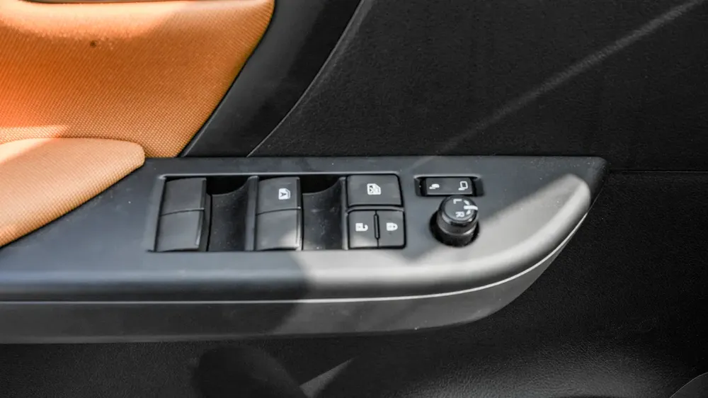 2026 Toyota Fortuner GX 2.7L AT Petrol 4WD - Image 9