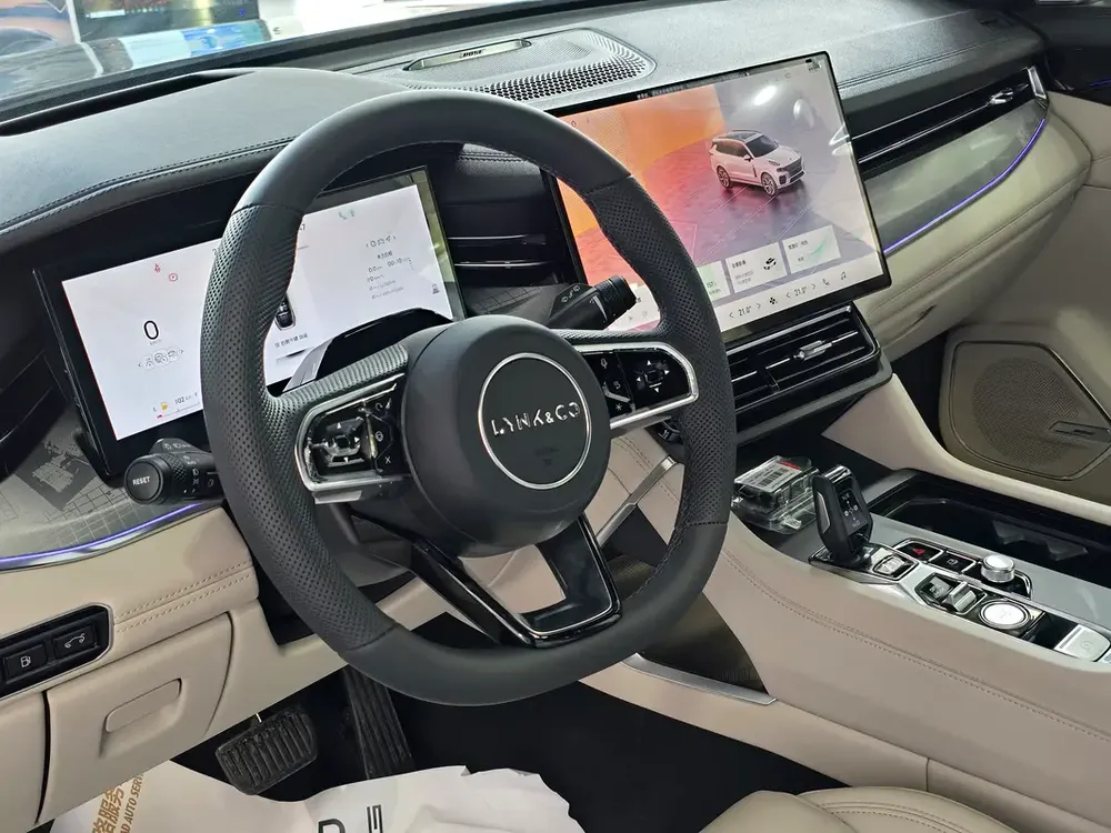 2025 LYNK-CO 09 EMP 1430KM RANGE 7 SEATER - Image 12