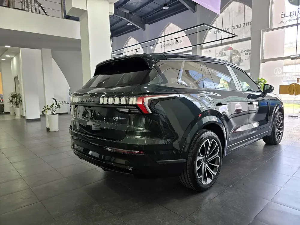 2025 LYNK-CO 09 EMP 1430KM RANGE 7 SEATER - Image 4