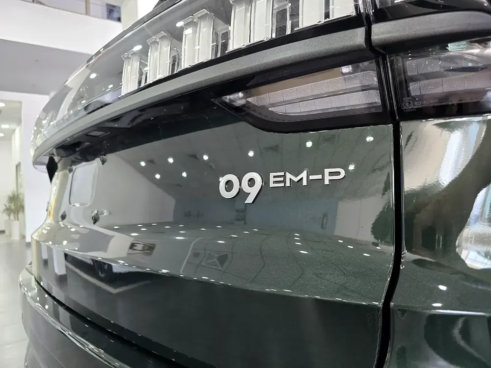 2025 LYNK-CO 09 EMP 1430KM RANGE 7 SEATER - Image 6