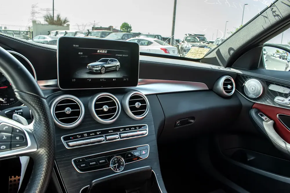 2016 - BENZ C450 STATION - SUPER CLEAN - LIKE NEW - ONLY 25,000 KM - Image 13