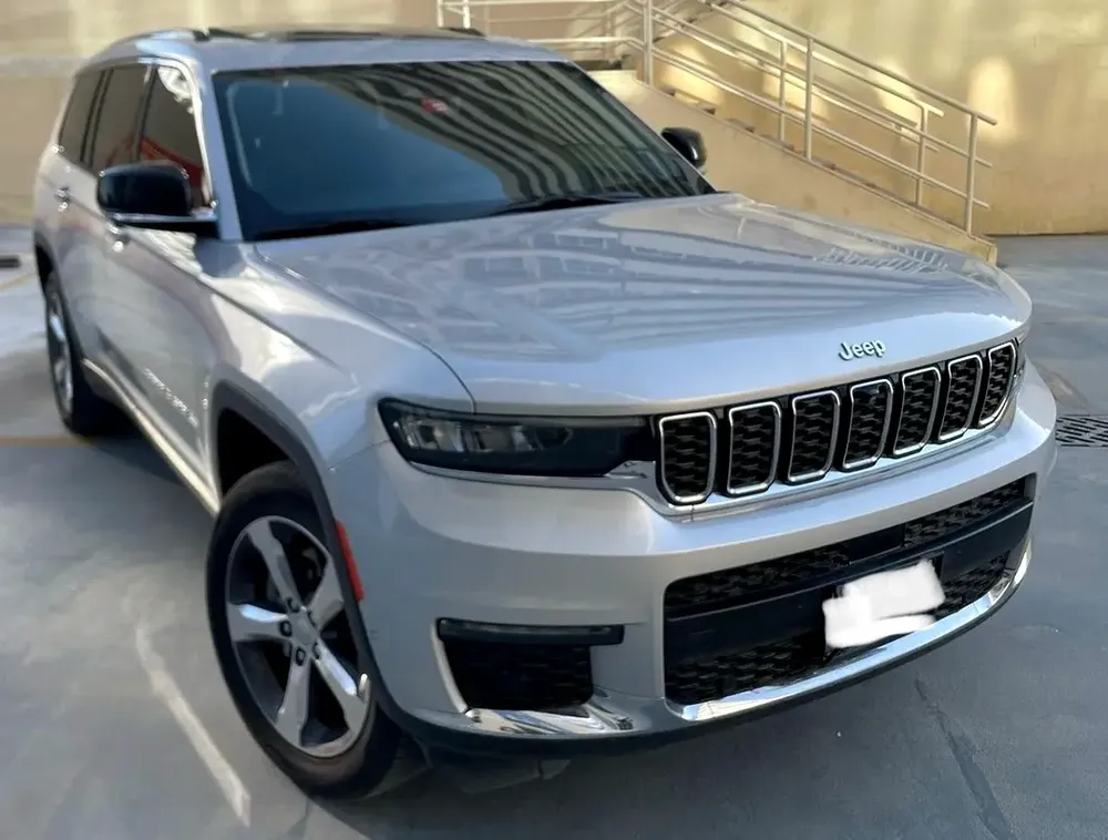 2022 Jeep Grand Cherokee Limited - GCC Spec - Under Warranty Excellent Condition - Image 5