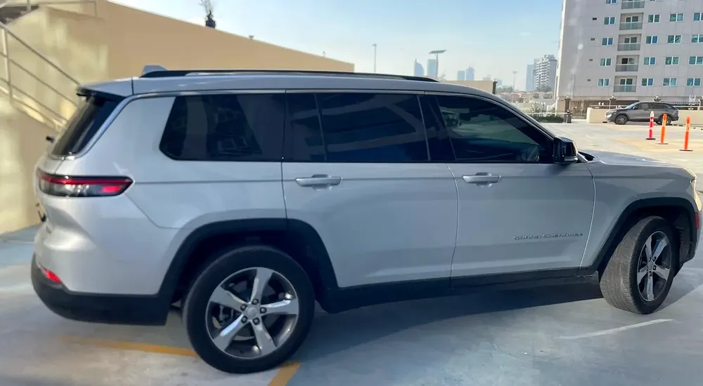 2022 Jeep Grand Cherokee Limited - GCC Spec - Under Warranty Excellent Condition - Image 7