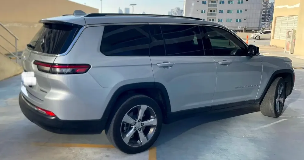 2022 Jeep Grand Cherokee Limited - GCC Spec - Under Warranty Excellent Condition - Image 8