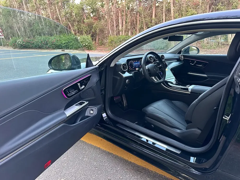2025 Mercedes-Benz CLE 220d | 2.0L Diesel 4-cylinder | 220 HP | Like New - Image 9