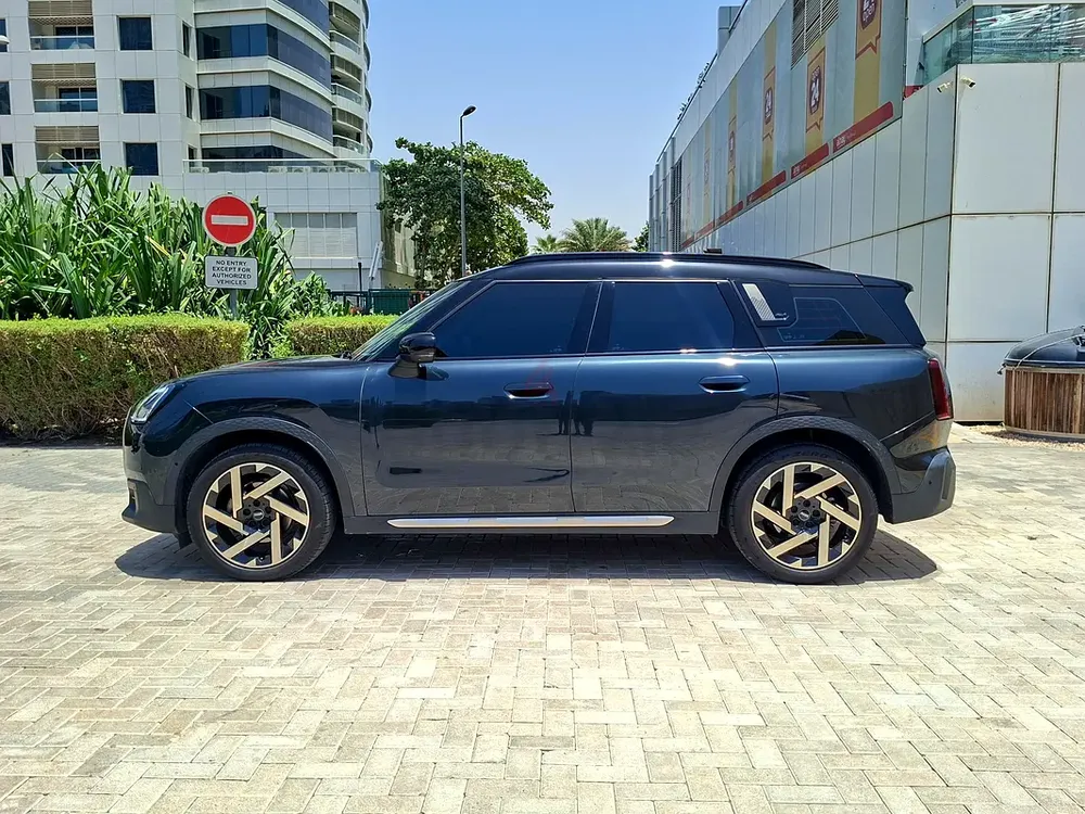 AED 2234/month | 2024 MINI Countryman  | GCC Specs | Ref#469572 - Image 4