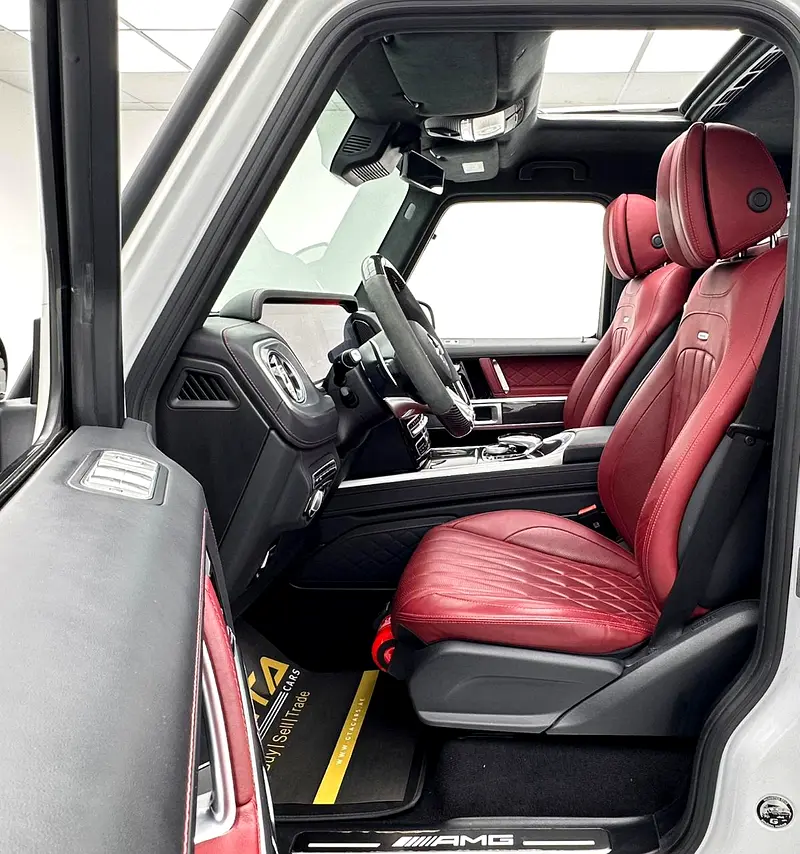 2023 Mercedes-Benz G63 AMG Double Night Pack, 03/2028 Mercedes Warranty + Service Contract, FSH, GCC - Image 15