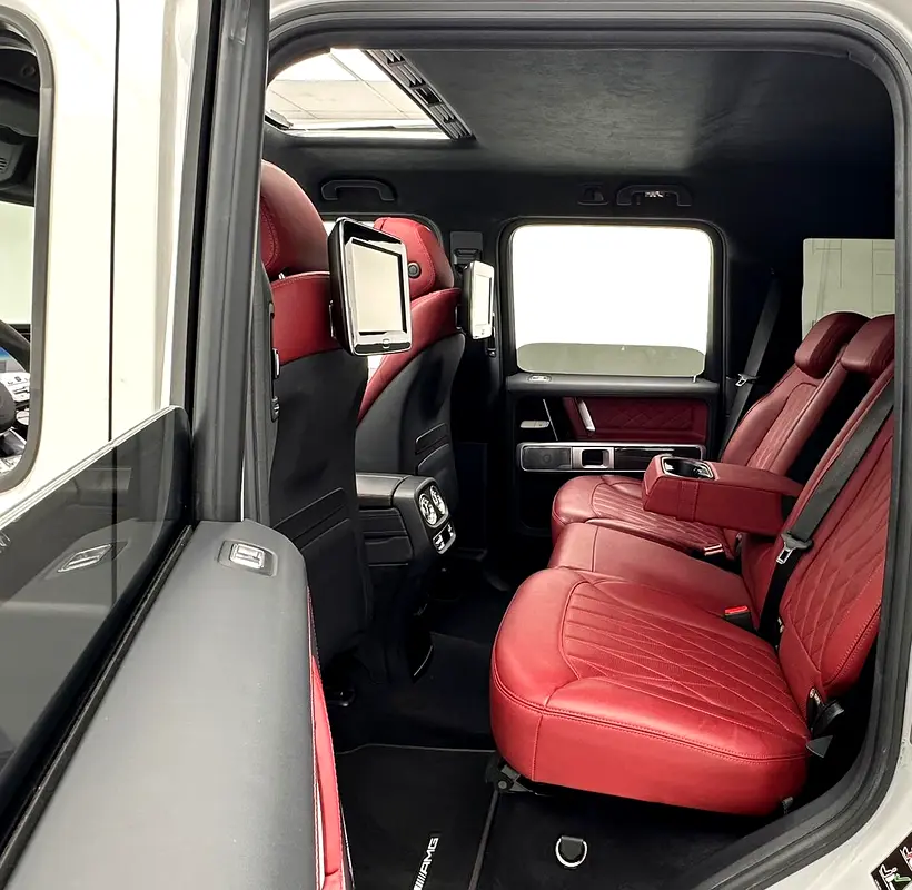 2023 Mercedes-Benz G63 AMG Double Night Pack, 03/2028 Mercedes Warranty + Service Contract, FSH, GCC - Image 17