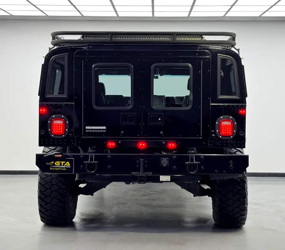 2002 Hummer H1, Apple CarPlay, Android Auto, Excellent Condition, American Specs - Image 5
