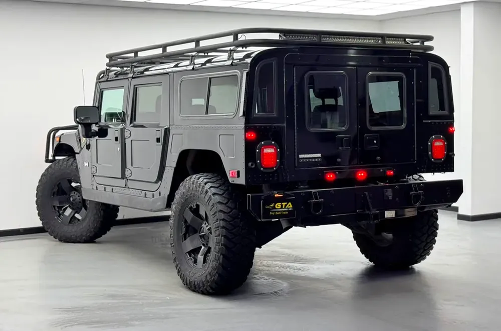 2002 Hummer H1, Apple CarPlay, Android Auto, Excellent Condition, American Specs - Image 6