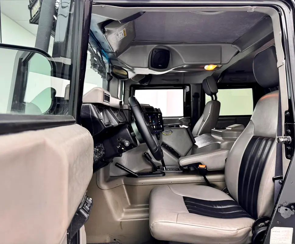 2002 Hummer H1, Apple CarPlay, Android Auto, Excellent Condition, American Specs - Image 7