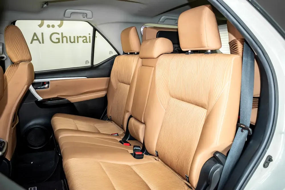 1 YR / 20,000 KM WARRANTY | 4.0 GXR | 6 CYLINDER | AED 1665 - Image 14