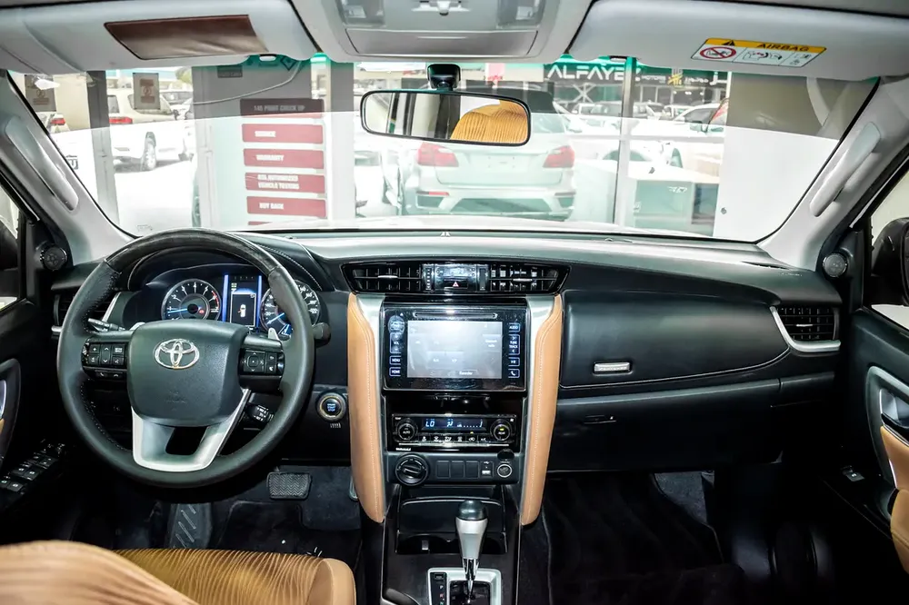 1 YR / 20,000 KM WARRANTY | 4.0 GXR | 6 CYLINDER | AED 1665 - Image 9