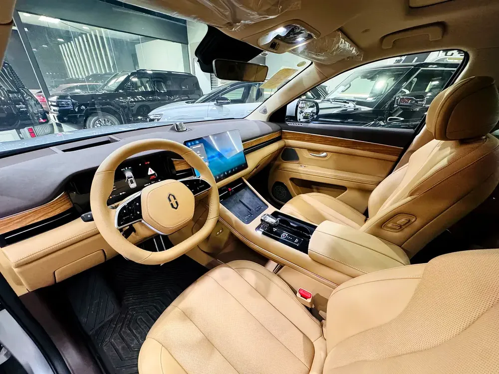 2024 Brand New AITO M7 Plugin Hybrid - Image 11