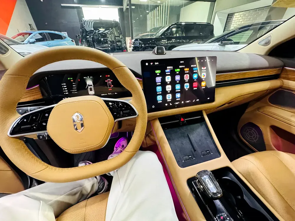 2024 Brand New AITO M7 Plugin Hybrid - Image 18