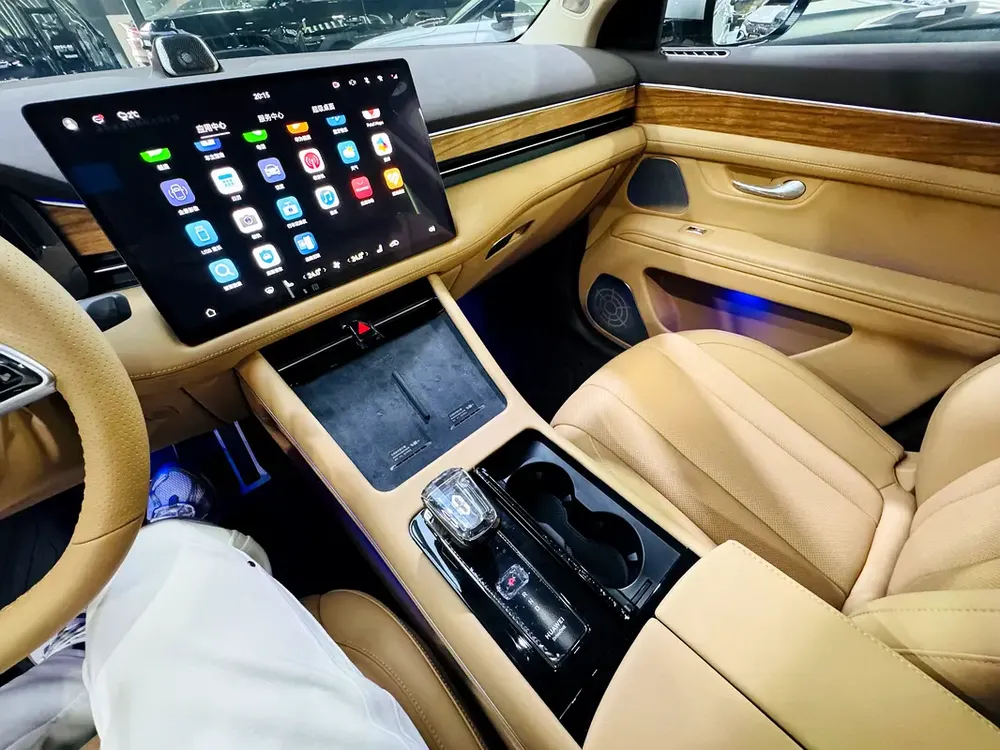 2024 Brand New AITO M7 Plugin Hybrid - Image 19