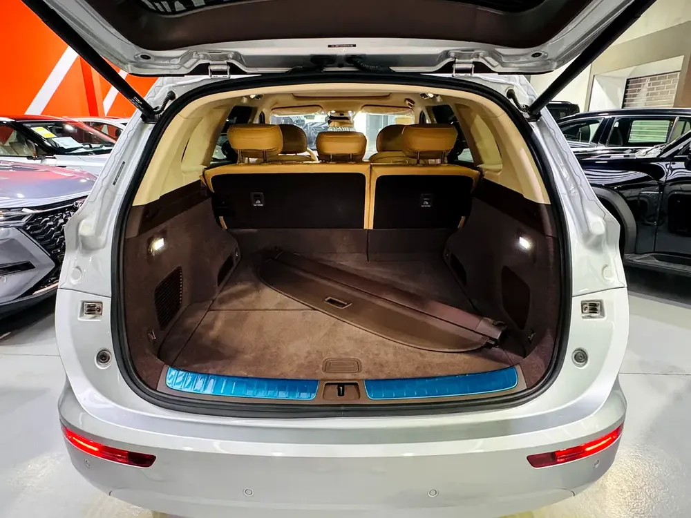 2024 Brand New AITO M7 Plugin Hybrid - Image 20