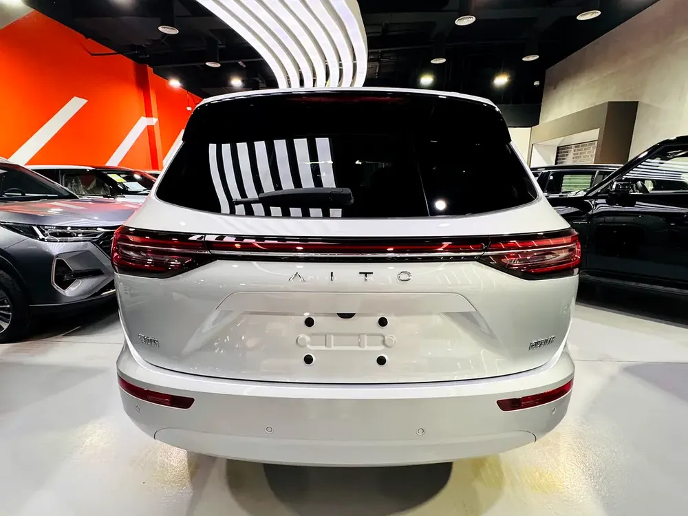 2024 Brand New AITO M7 Plugin Hybrid - Image 7