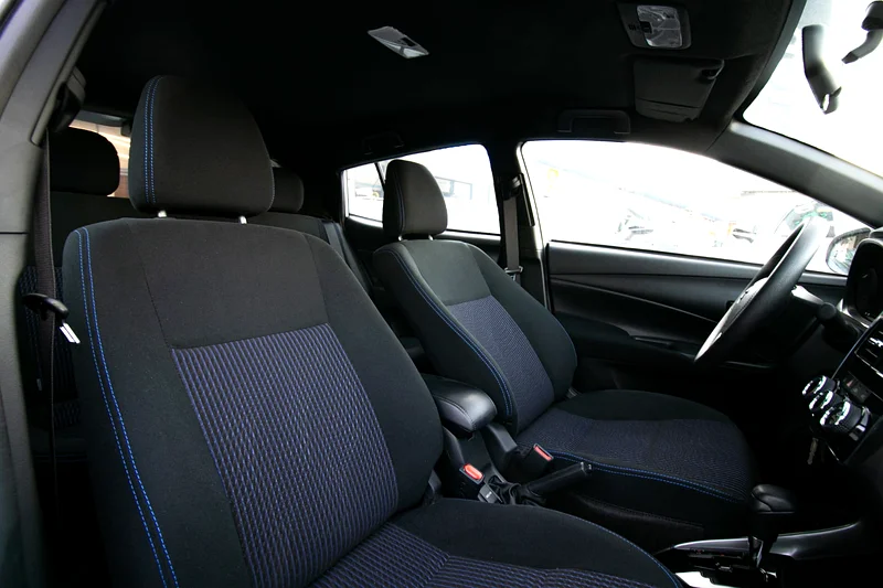 YARIS 1.3 HB AT MID 2025 - Image 6