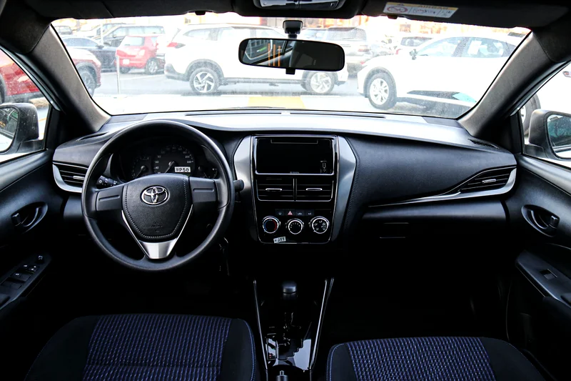 YARIS 1.3 HB AT MID 2025 - Image 9
