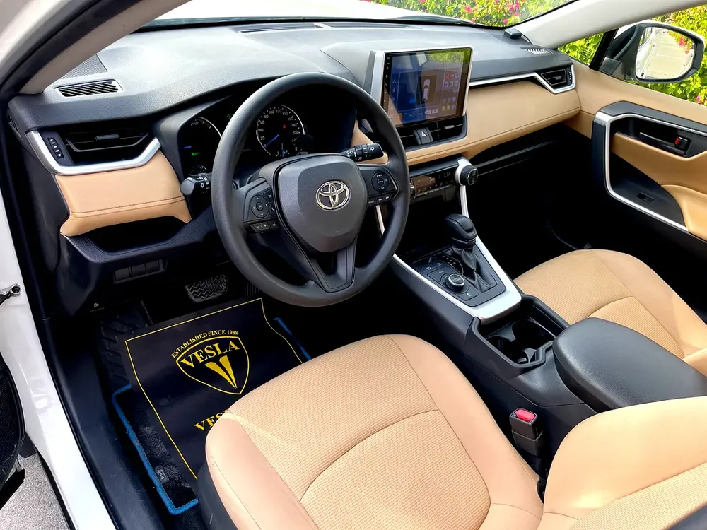 UNLIMITED MILEAGE WARRANTY / HYBRID + NAVIGATION + CAMERA + CRUISE CONTROL + CAR PLAY + PUSH START - Image 11