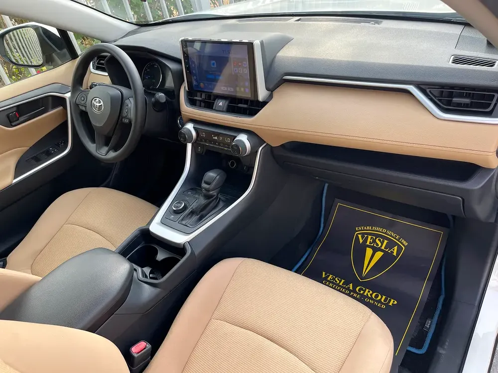 UNLIMITED MILEAGE WARRANTY / HYBRID + NAVIGATION + CAMERA + CRUISE CONTROL + CAR PLAY + PUSH START - Image 14