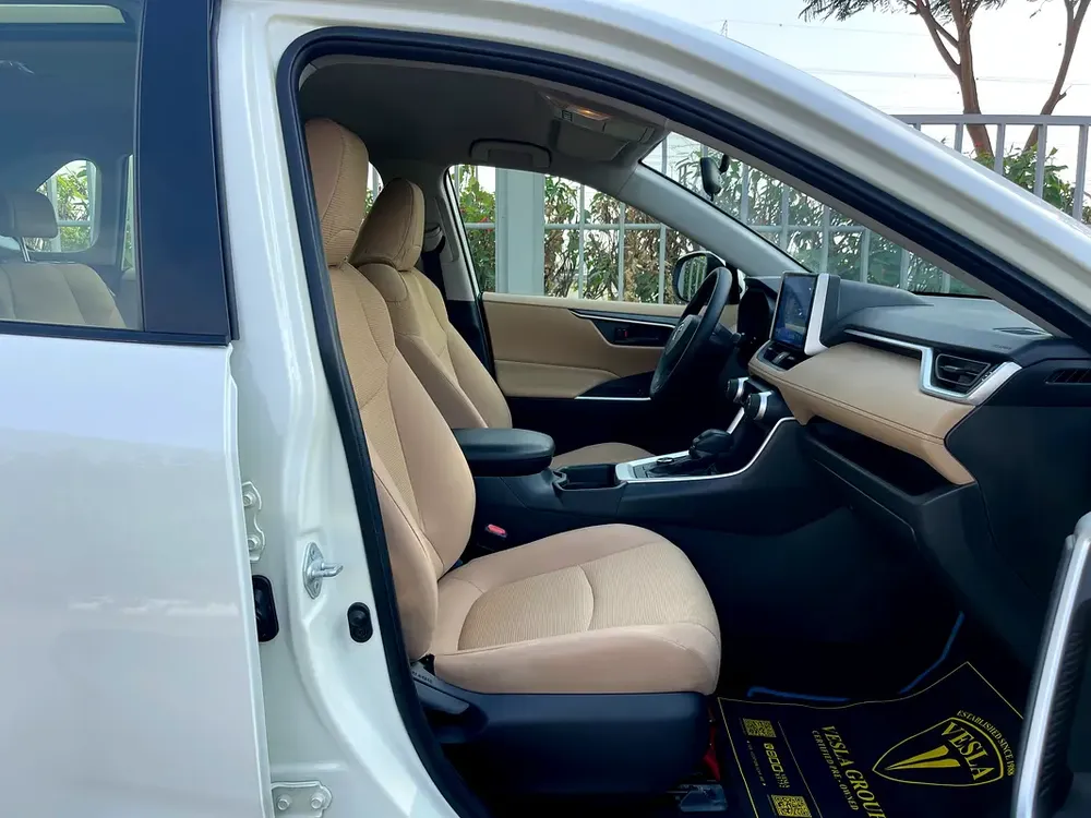 UNLIMITED MILEAGE WARRANTY / HYBRID + NAVIGATION + CAMERA + CRUISE CONTROL + CAR PLAY + PUSH START - Image 16