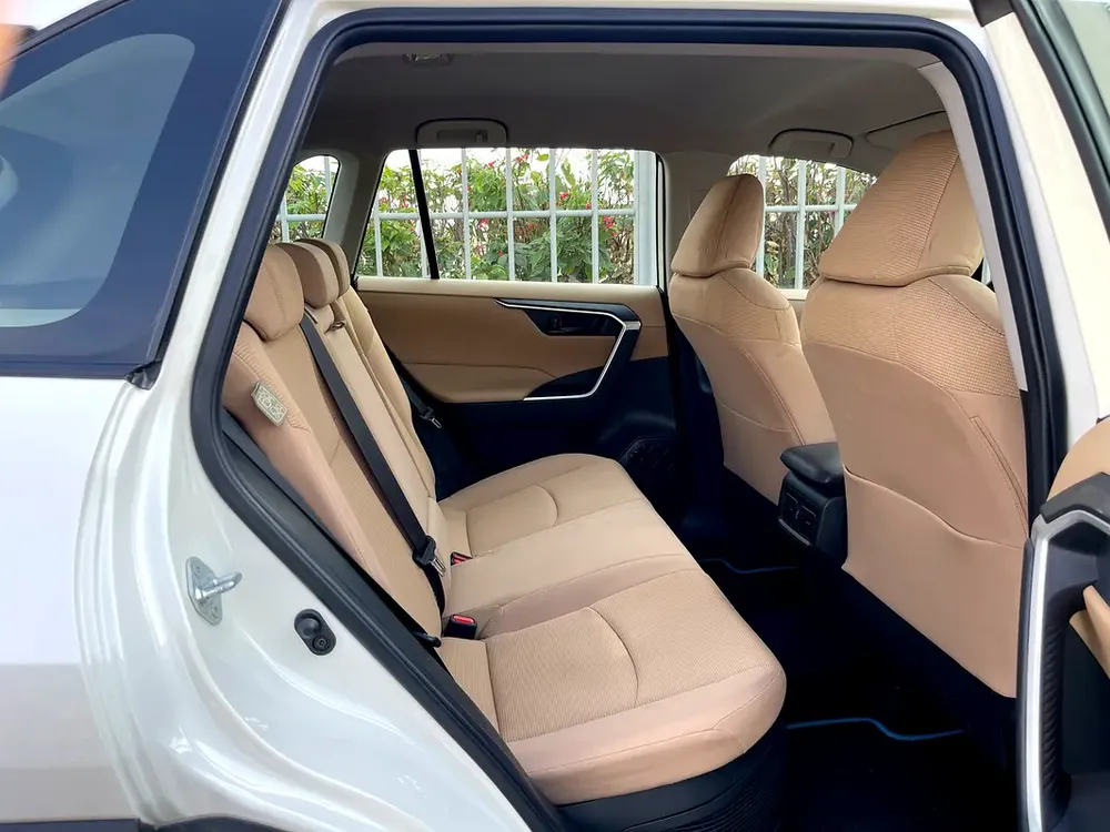 UNLIMITED MILEAGE WARRANTY / HYBRID + NAVIGATION + CAMERA + CRUISE CONTROL + CAR PLAY + PUSH START - Image 17