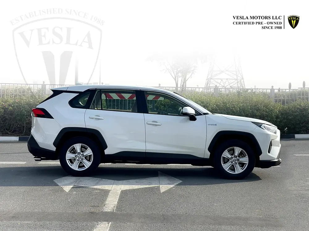 UNLIMITED MILEAGE WARRANTY / HYBRID + NAVIGATION + CAMERA + CRUISE CONTROL + CAR PLAY + PUSH START - Image 5