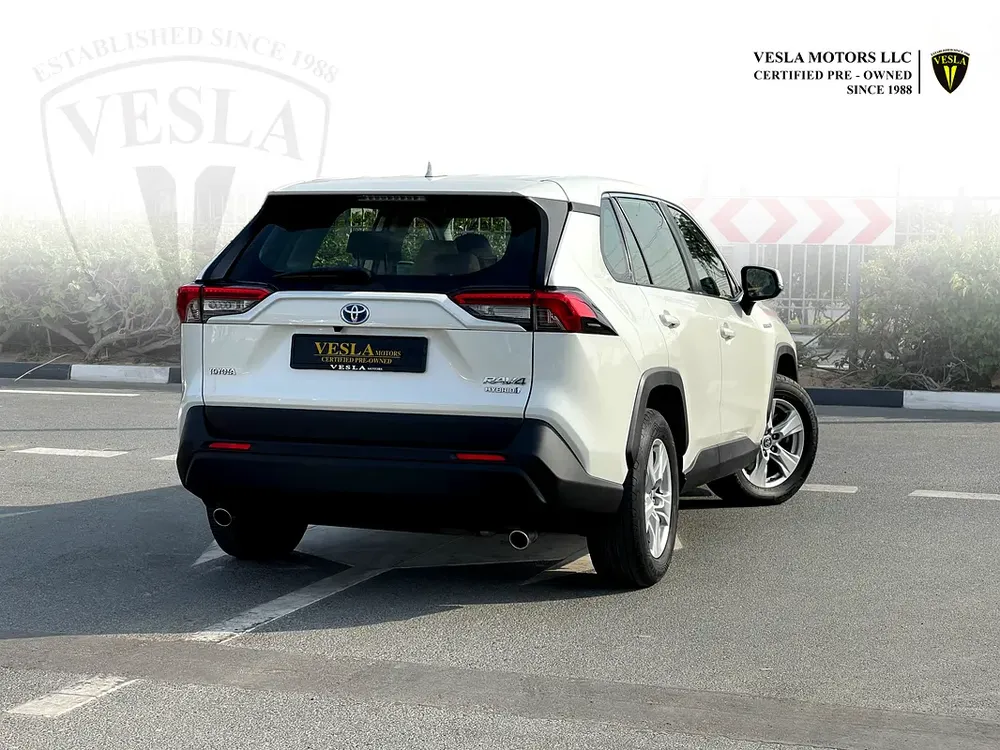 UNLIMITED MILEAGE WARRANTY / HYBRID + NAVIGATION + CAMERA + CRUISE CONTROL + CAR PLAY + PUSH START - Image 7