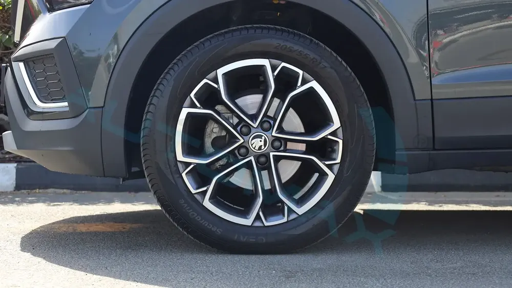 ( 5 Years Warranty  5 Years Service ) 2025 Škoda KUSHAQ 1.0T i3 FWD GCC 0Km - Image 20