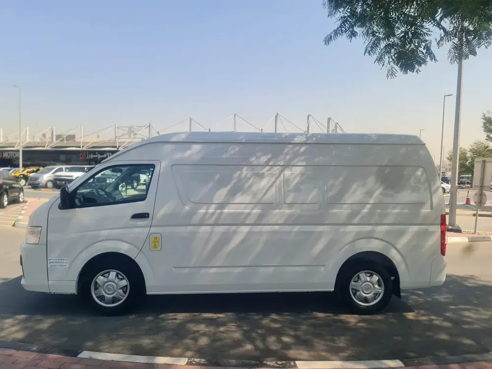 FOTON CARGO VAN, GCC, UNDER WARRANTY FROM AL TAYER MOTORS UNTIL 300K KM - Image 5