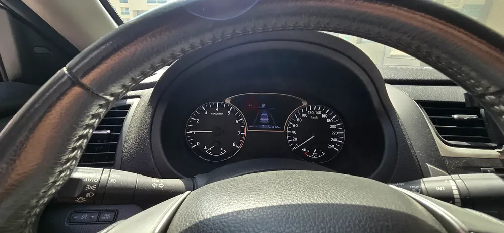 Well Maintained Nissan Altima 2017 SL | GCC Specs | Full Option - Image 10