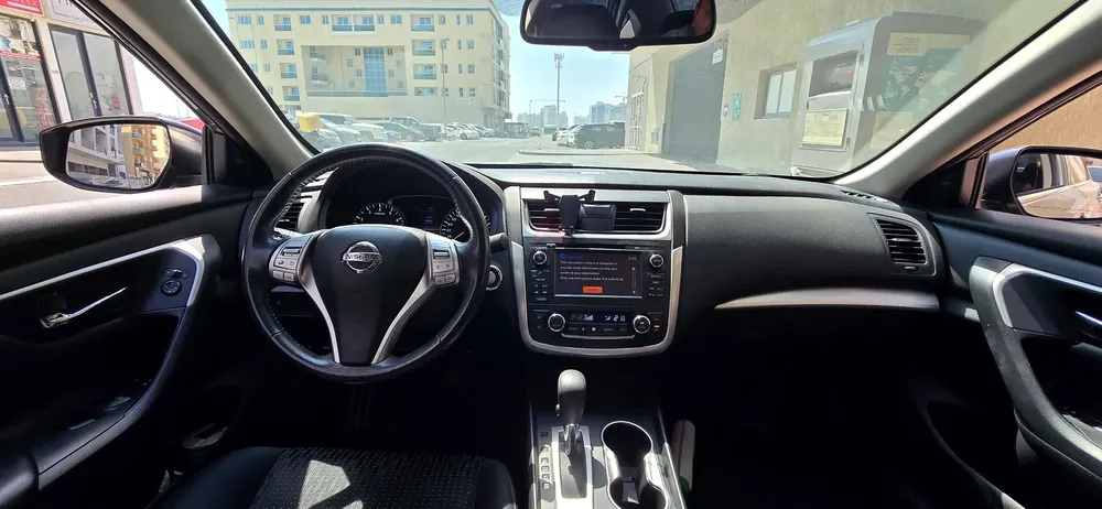 Well Maintained Nissan Altima 2017 SL | GCC Specs | Full Option - Image 13
