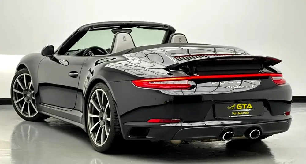 2017 Porsche 911 Carrera 4 Cabriolet, April/2027 Porsche Warranty, Full Porsche Service History, GCC - Image 6