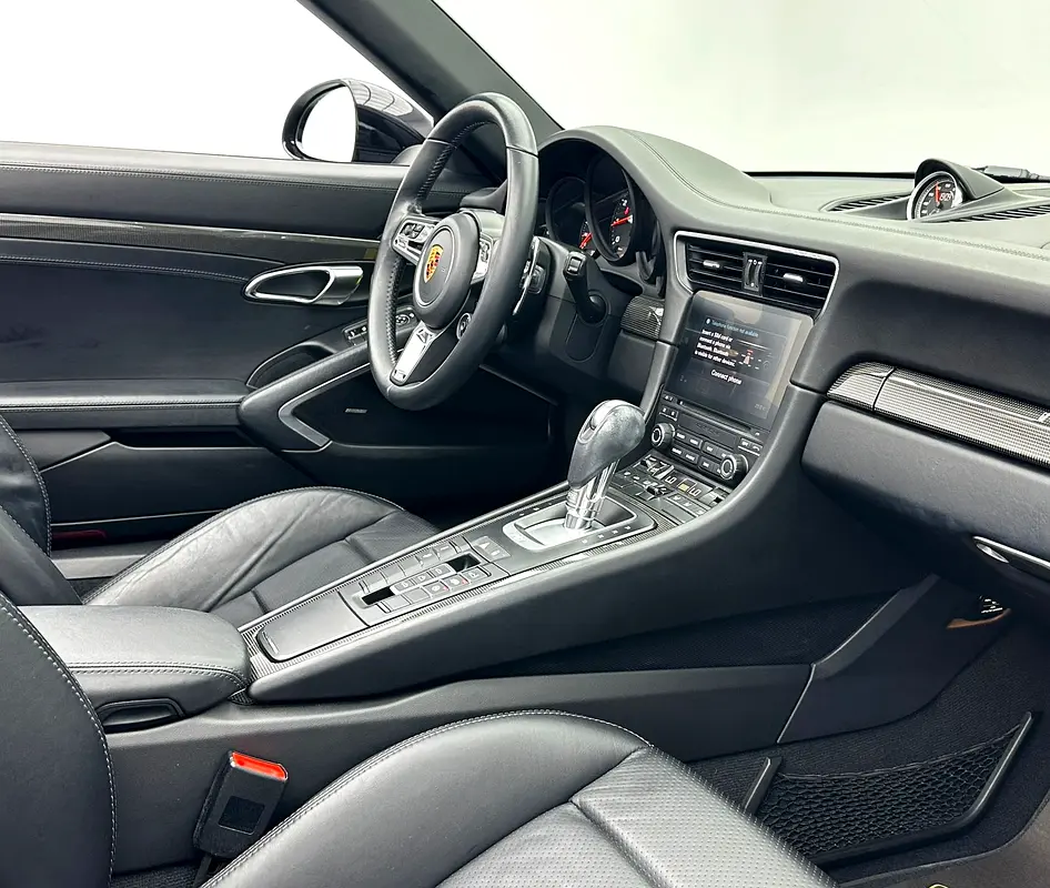 2017 Porsche 911 Carrera 4 Cabriolet, April/2027 Porsche Warranty, Full Porsche Service History, GCC - Image 9