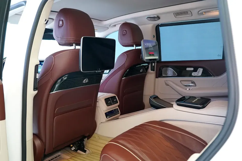 WARRANTY JUNE 2029 | SERVICE 2029 | LEG REST | BURMESTER AUDIO | SIDE STEPS | REAR ENTERTAINMENT - Image 11