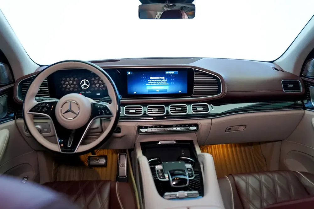 WARRANTY JUNE 2029 | SERVICE 2029 | LEG REST | BURMESTER AUDIO | SIDE STEPS | REAR ENTERTAINMENT - Image 13