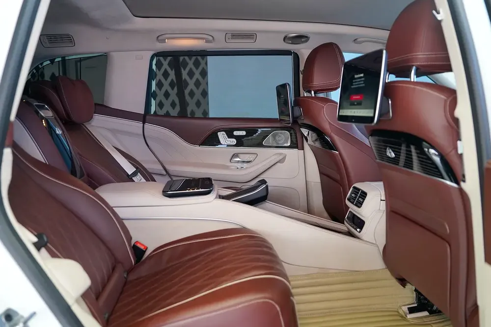 WARRANTY JUNE 2029 | SERVICE 2029 | LEG REST | BURMESTER AUDIO | SIDE STEPS | REAR ENTERTAINMENT - Image 14