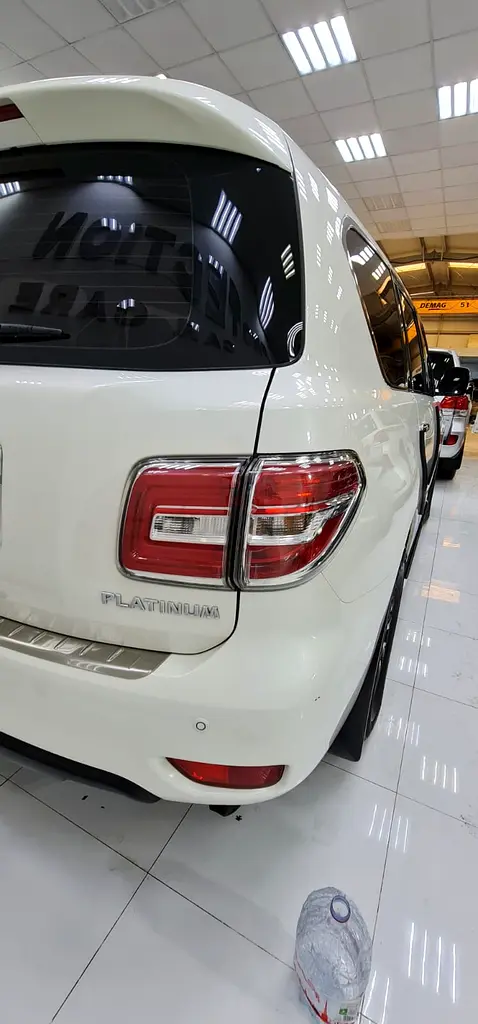 Nissan Patrole 2014 SE Platinum full options - Low mileage (Certified)- Accident Free - Image 10