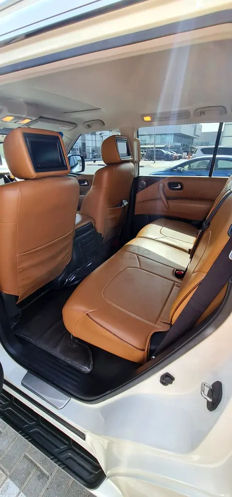 Nissan Patrole 2014 SE Platinum full options - Low mileage (Certified)- Accident Free - Image 14