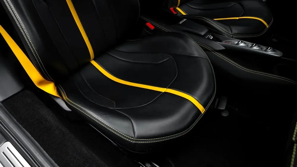 Ferrari F8 Tributo - 2021 - GCC Specs - Under Warranty and Service Contract - Image 14